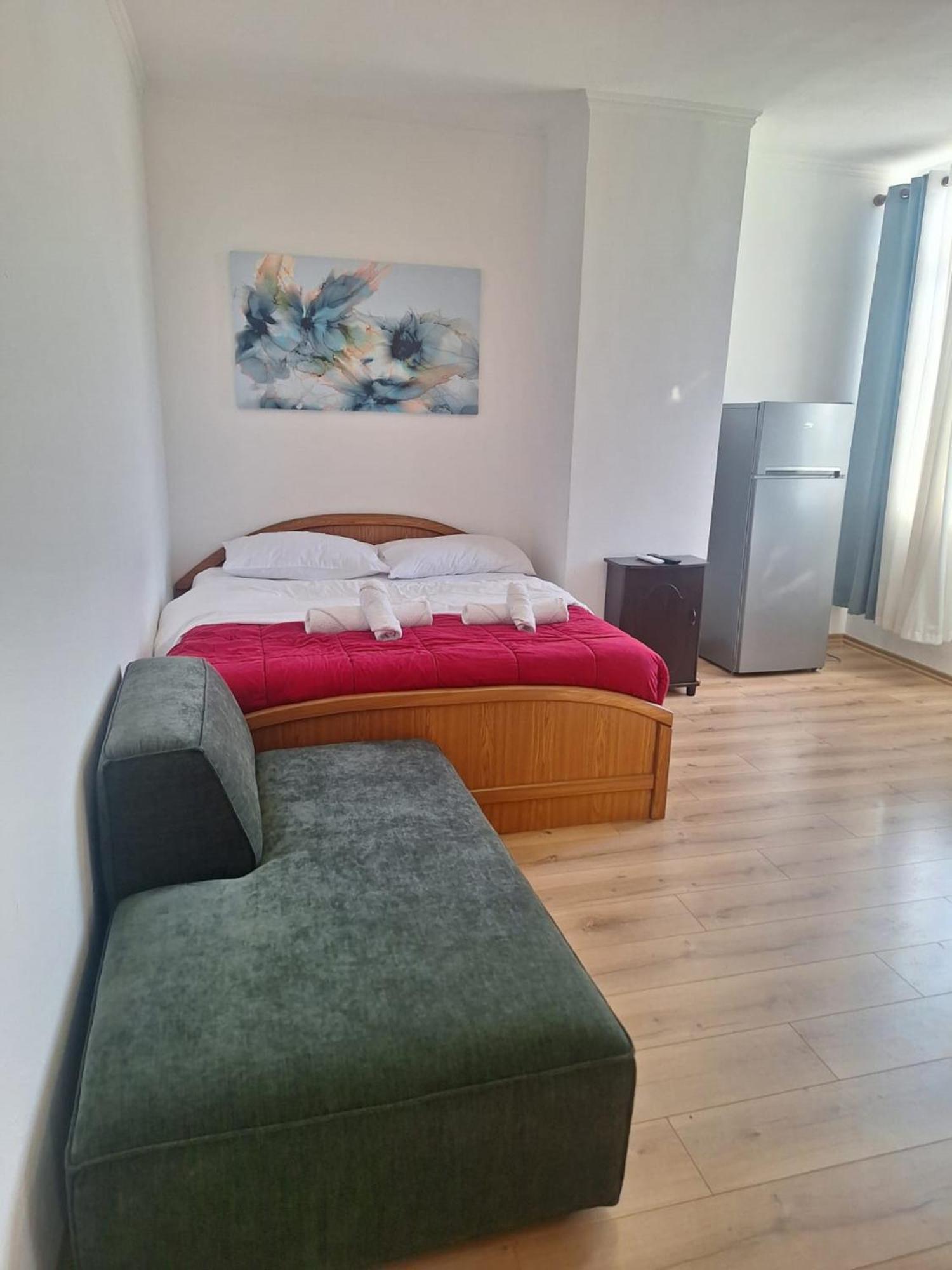 Albania Apartment Comfort Near Tirana City Center מראה חיצוני תמונה