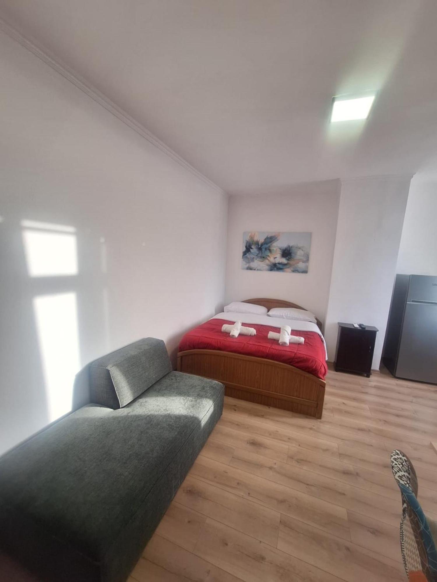 Albania Apartment Comfort Near Tirana City Center מראה חיצוני תמונה