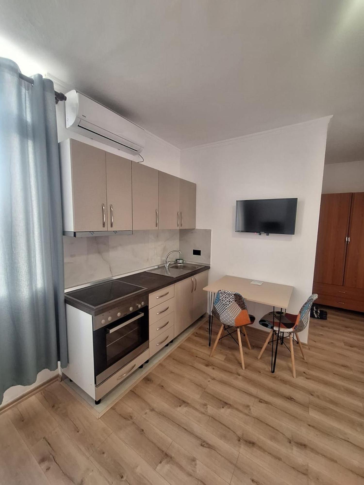 Albania Apartment Comfort Near Tirana City Center מראה חיצוני תמונה